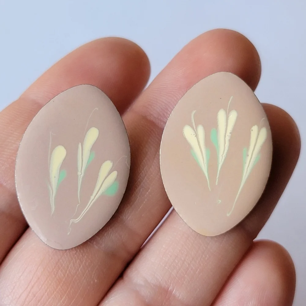Vintage Enamal Flower Earrings